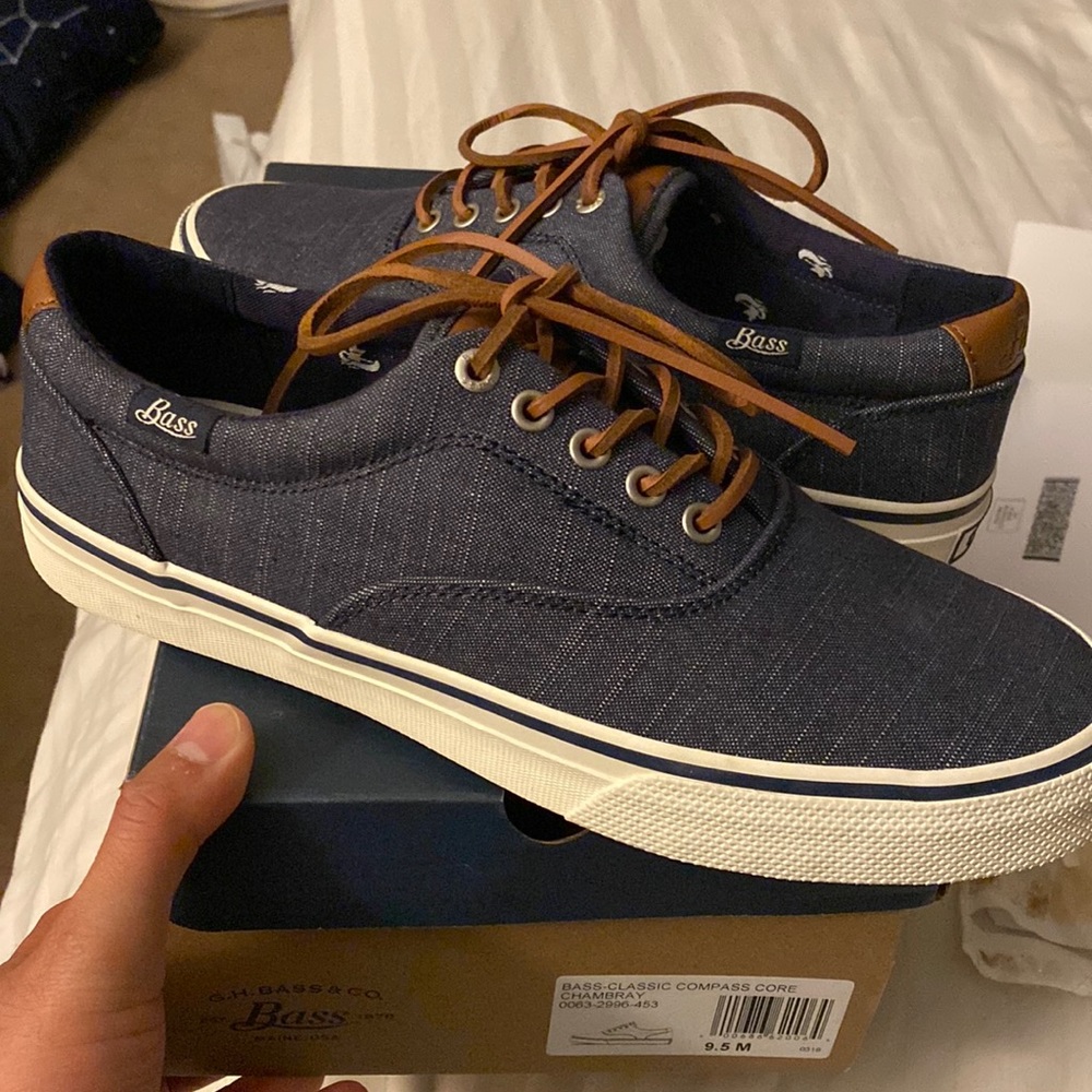 New Men’s Bass sneakers